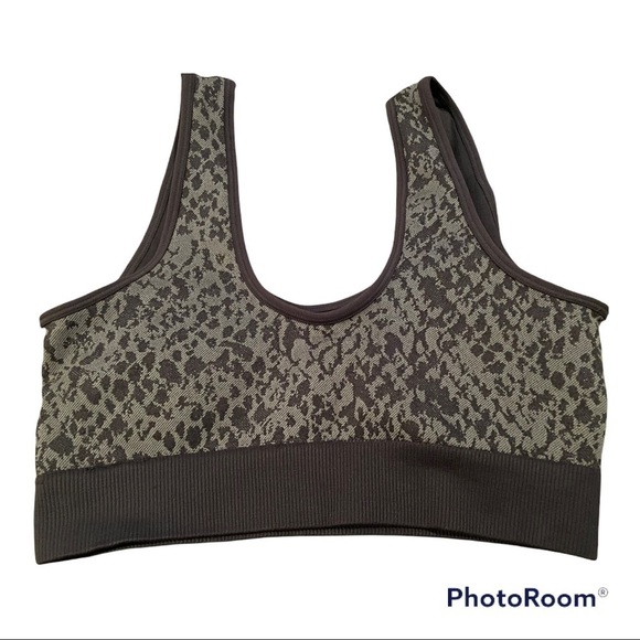 Aerie Offline Recharge Gray And Black Sports Bra - Picture 3 of 7